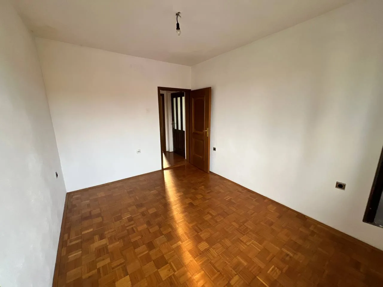 Porodična kuća na velikom placu u naselju Šargovac