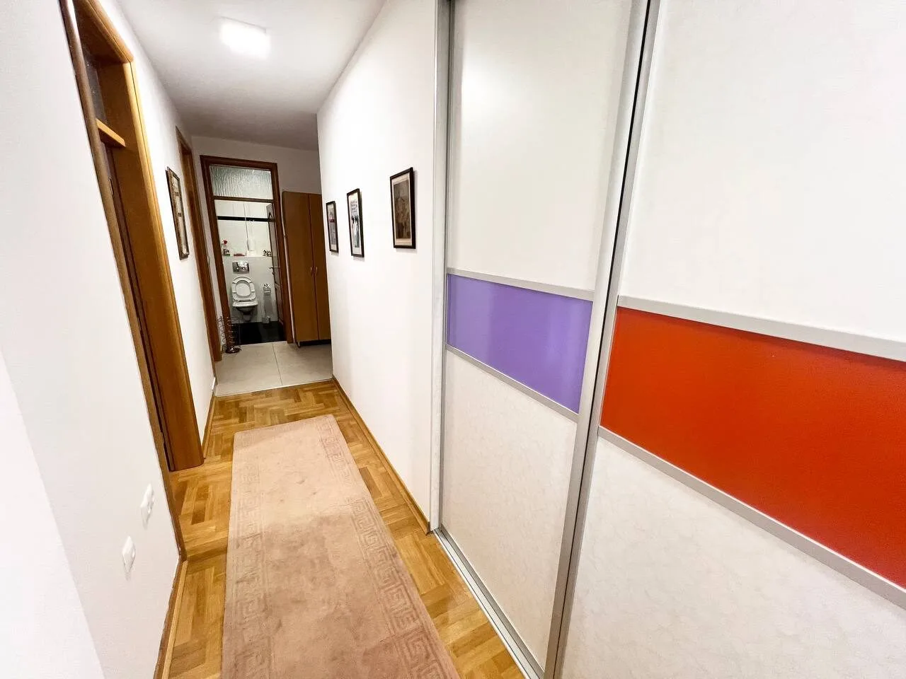 Izdaje se četorosoban stan centar Banja Luka